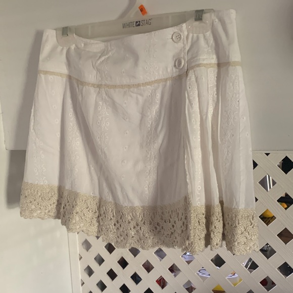 Free People Women's Ivory and Beige Lace Mini Skirt - Picture 1 of 8